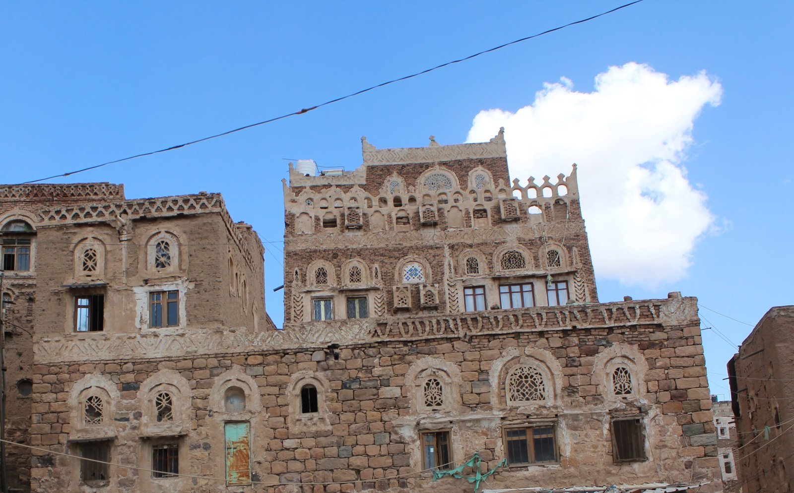 كيف أوجد اليمنيون بدائل لتبريد الماء وحفظ أطعمتهم؟
