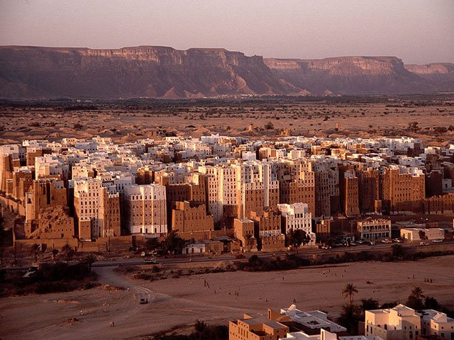أبراج شبام الترابية: مدينة عمودية في الصحراء اليمنية