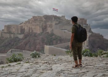 شباب الريف اليمني.. أحلام متواضعة تصطدم بواقع صعب