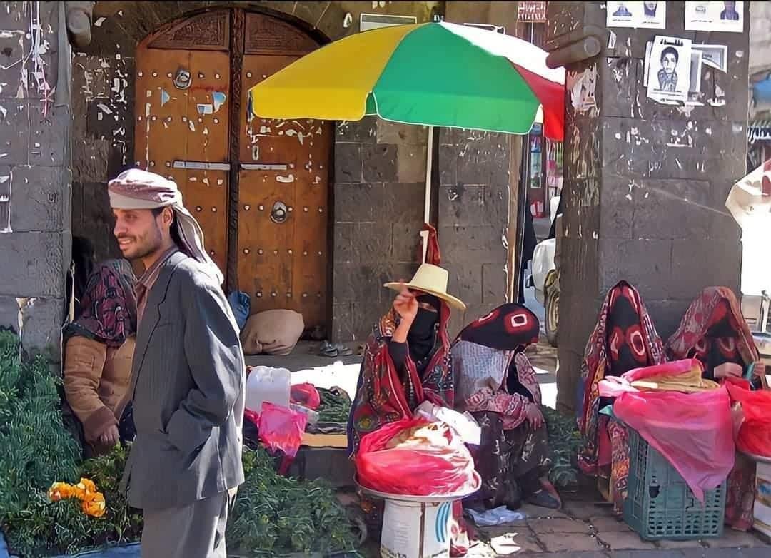 بائعات اللحوح.. صائمات يكافحن الفقر