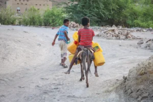 شح المياه في اليمن: بين نيران الحرب واحتياجات السكان