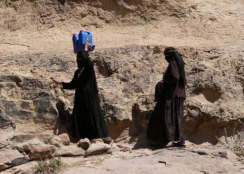 نساء الضالع.. الموت غرقاً في الحواجز المائية