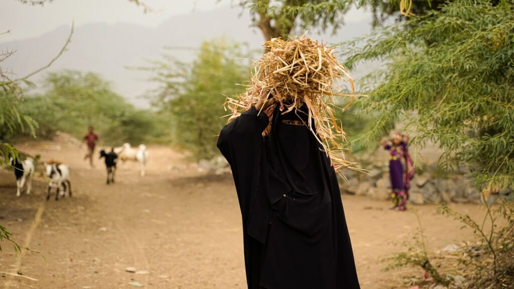 في يومها العالمي.. المرأة الريفية حياة شاقة