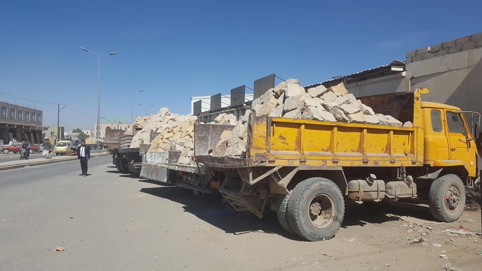 مهمشو ساحل لحج: العيش من الأحجار الصماء