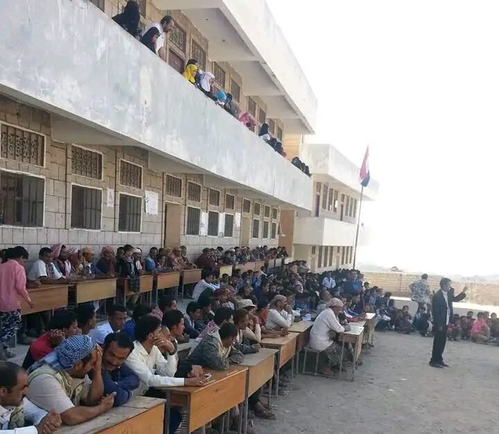 الضالع.. مبادرة مجتمعية تُنقذ مدرسة بقعطبة من التوقف