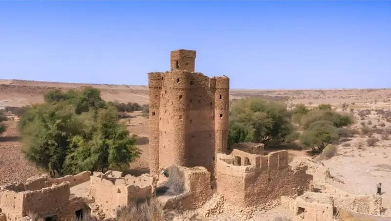 حصون وقلاع شبوة: إرث الأجداد وعبقرية التاريخ