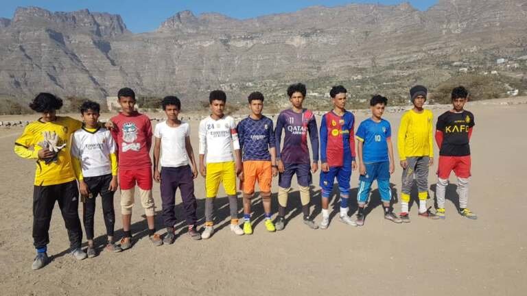 الرياضة في الريف: بين شاشات الدكاكين والملاعب الترابية