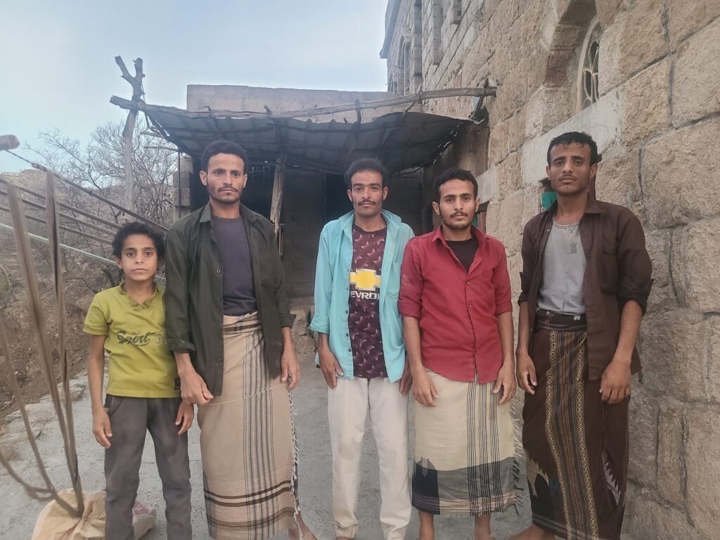 متجاوزون الإعاقة..إخوة يبنون الحياة في ريف وصاب