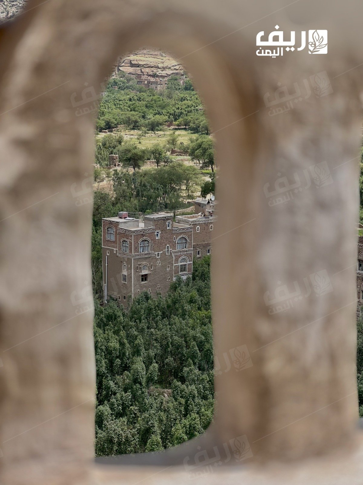 دار الحجر: تحفة معمارية فوق صخرة يتحدى الزمن
