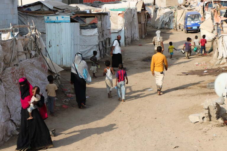 النزوح والمناخ: لماذا النازحون بسبب النزاعات أكثر عرضة للتغيرات المناخية ؟