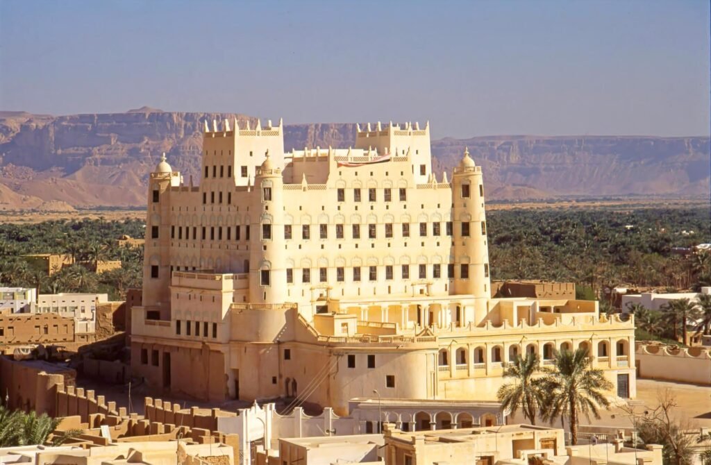 قصر سيئون.. تحفة حضرموت المبنية من الطين