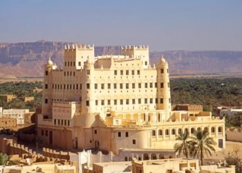 قصر سيئون.. تحفة حضرموت المبنية من الطين