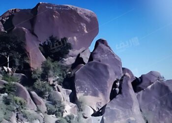 طريق جبل صبر.. شريان حياة تحت مقصلة الصخور