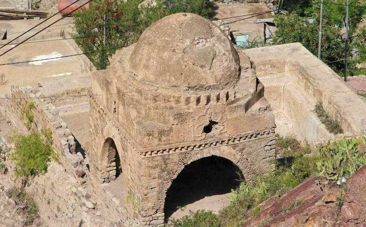 من هو الشبزي