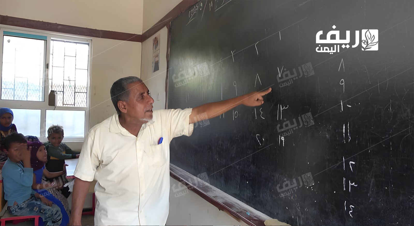 تعز.. مبادرات في موزع وسامع لتعليم الأطفال