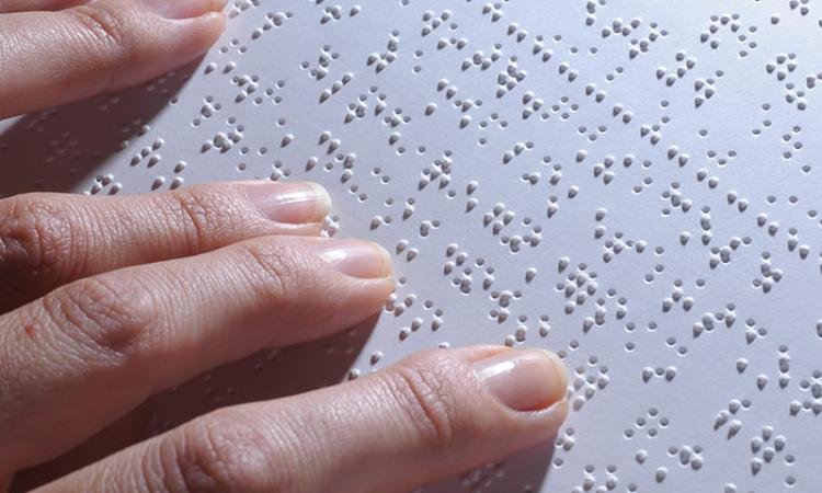 مكفوفو الأرياف خارج نطاق تعليم لغة ‹برايل›
