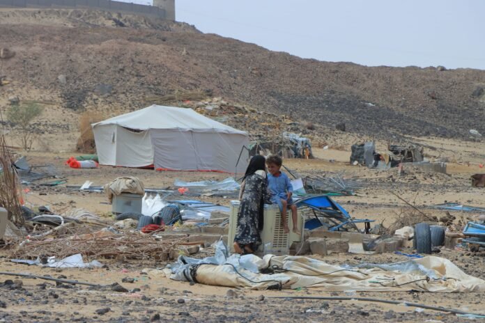 المنخفض الجوي في اليمن.. وفيات وخسائر مادية وتصاعد مخاطر الألغام