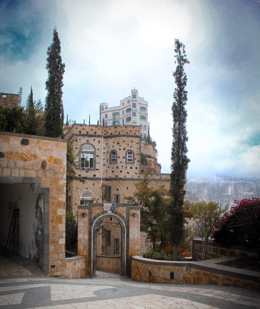 رحلة في أرياف تعز: سحر جبل صبر وأسرار الطبيعة