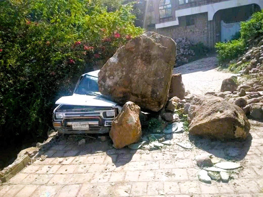 تعز.. سور قلعة القاهرة يهدد عشرات المنازل