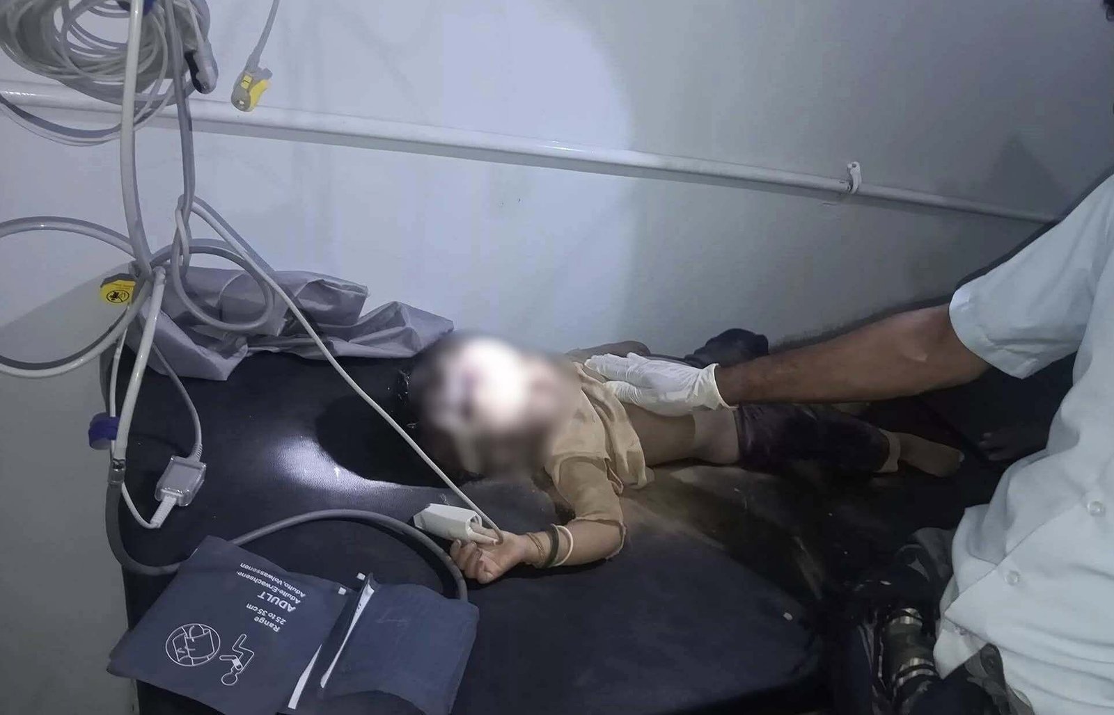 فاجعة في حجة: وفاة أم وأطفالها الأربعة بانهيار منزلهم