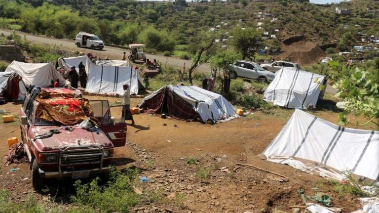 غالبيتهم في تعز.. نزوح نحو 130 ألف شخص في 7 محافظات