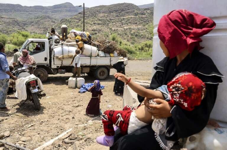 أطفال اليمن: موجة النزوح الجديدة تحرمهم من التعليم