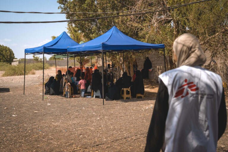 النزوح والفقر يحرمان آلاف الفارين من الساحل الغربي من الرعاية الصحية