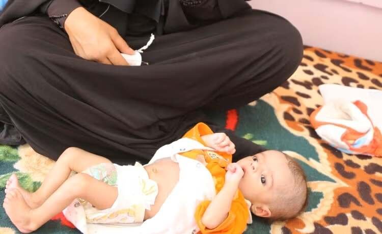 تعز.. آلاف النساء يواجهن كارثة صحية مع تصاعد القتال